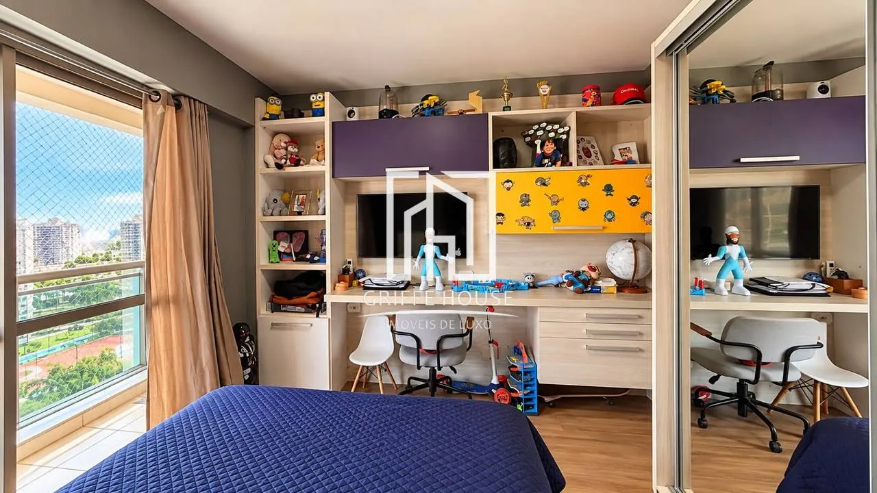 Furnished apartment, 233 m², with a bathtub — photo 21