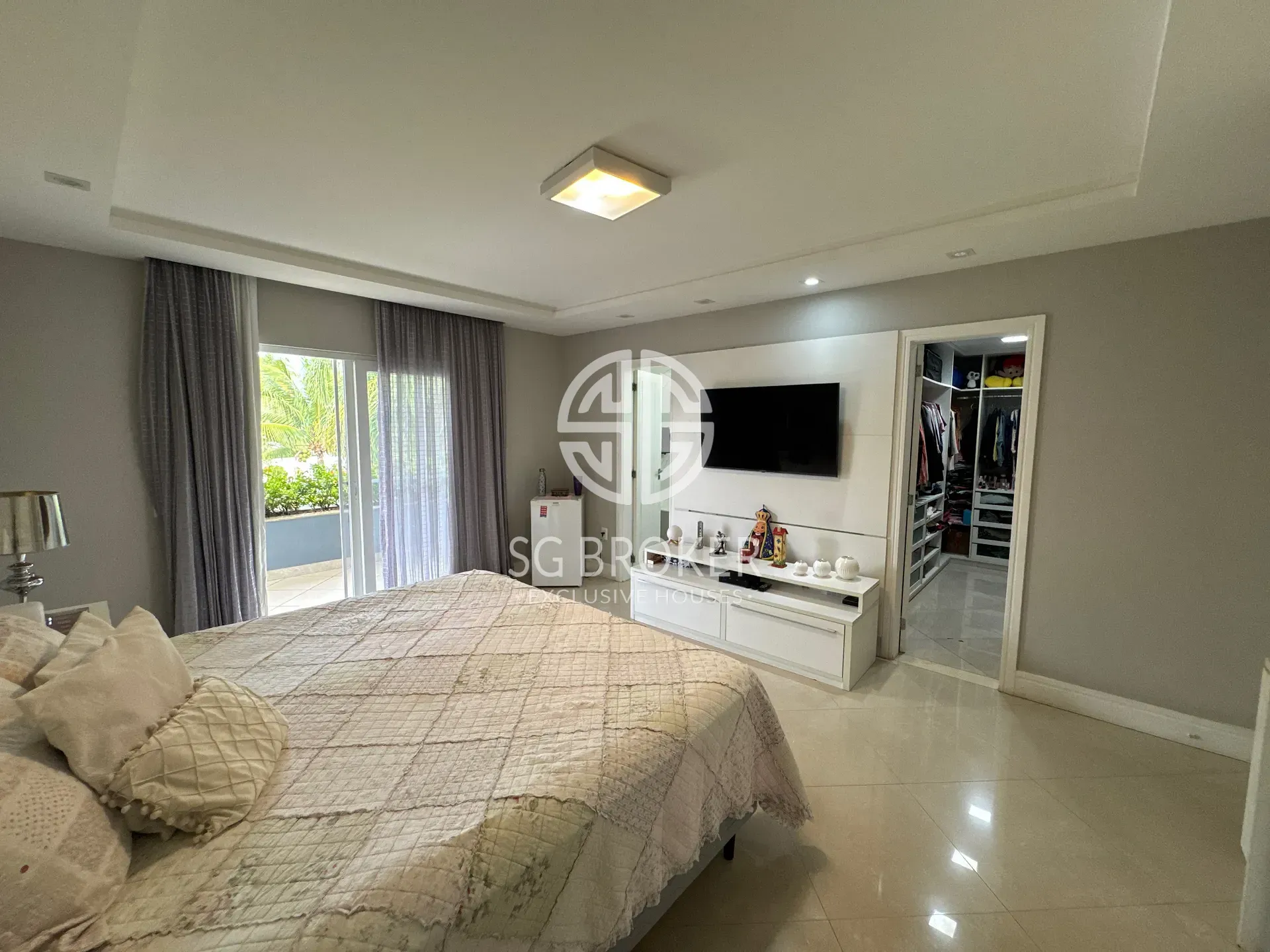 Casa para locação com 5 quartos e churrasqueira na varanda — photo 26