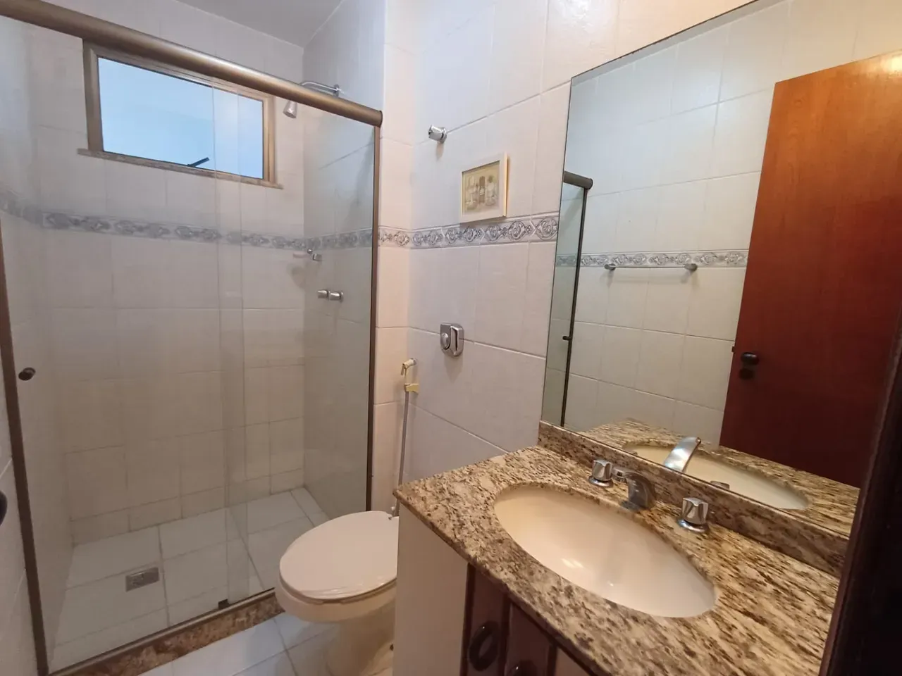 Rental apartment with 2 bedrooms and 3 bathrooms — photo 8