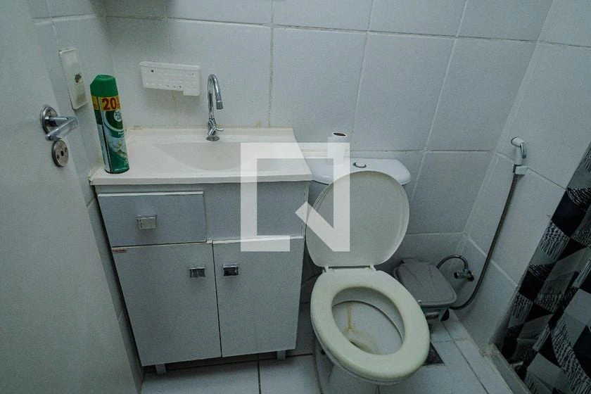 2-bedroom apartment with laundry area and balcony — photo 6