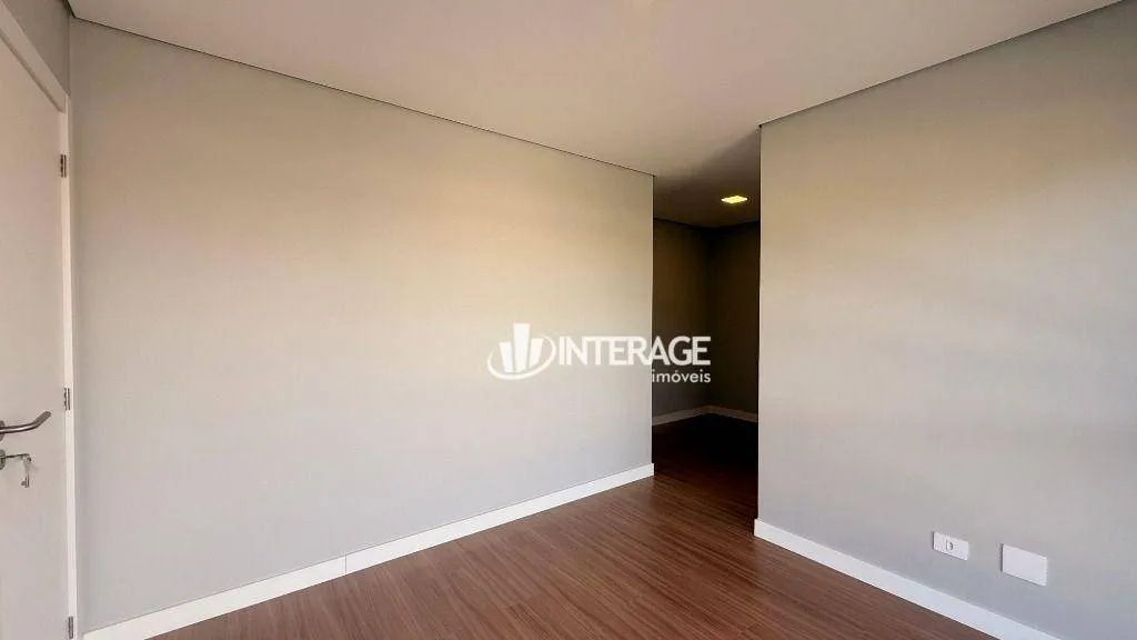 Townhouse with 3 bedrooms, en-suite and private garden — photo 16