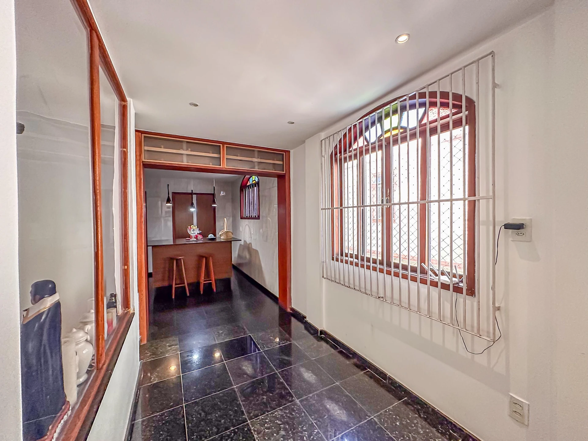 Furnished house with 3 bedrooms and a washing machine — photo 2