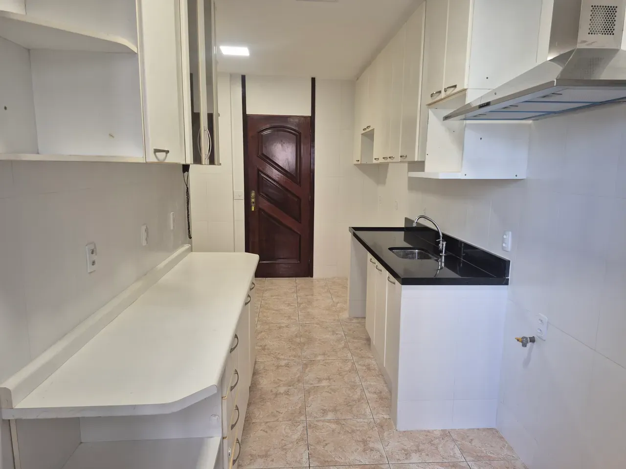 140 m² apartment with 3 bedrooms and an enclosed balcony — photo 16