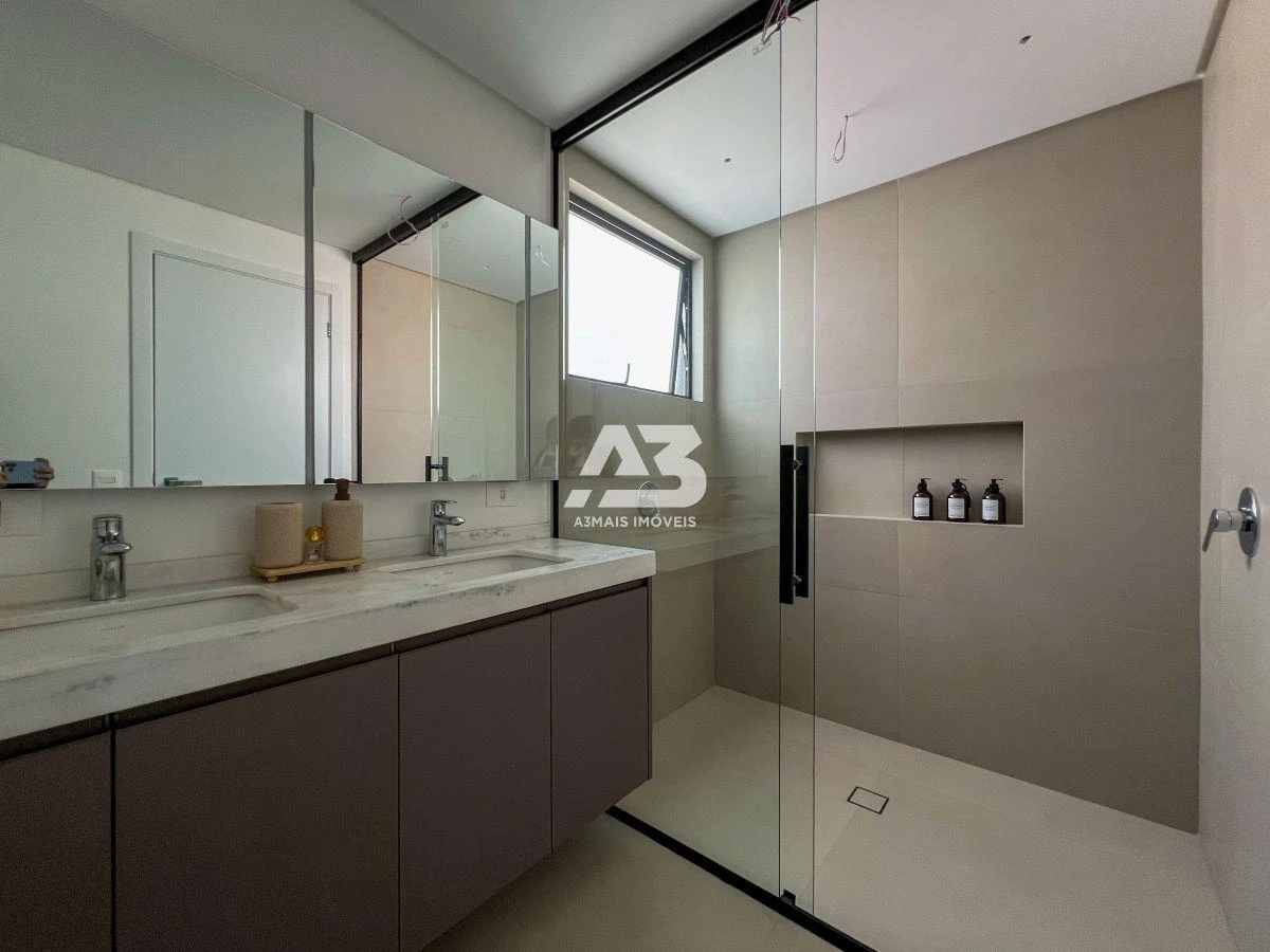3-bedroom house, all with their own bathrooms, 138 m² — photo 28