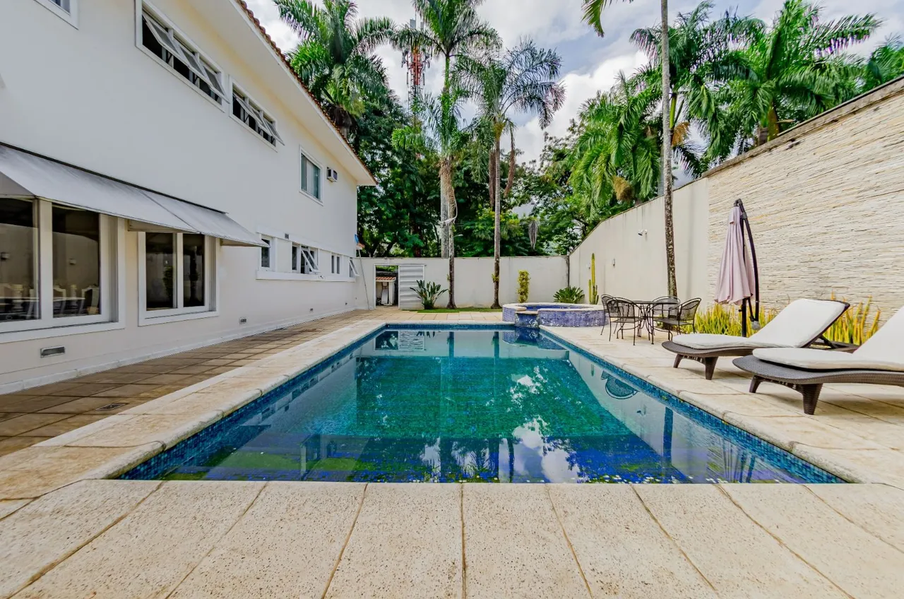 Furnished house with 5 bedrooms and 690 m², 5 parking — photo 10