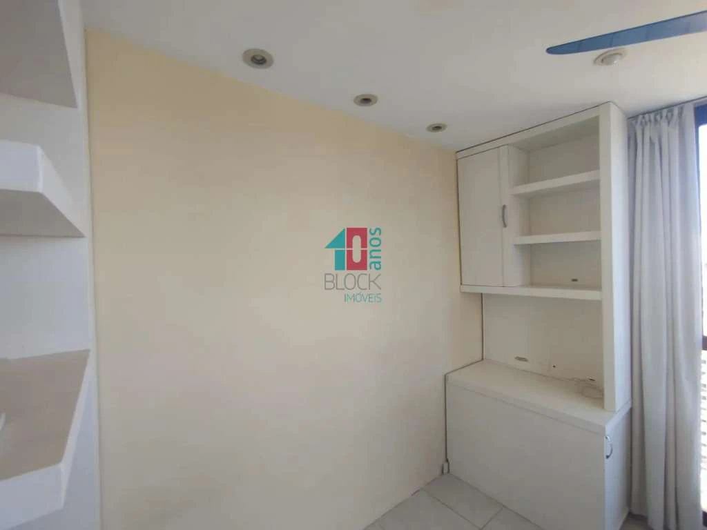 Duplex penthouse with 3 en-suite bedrooms and 200 m² — photo 29