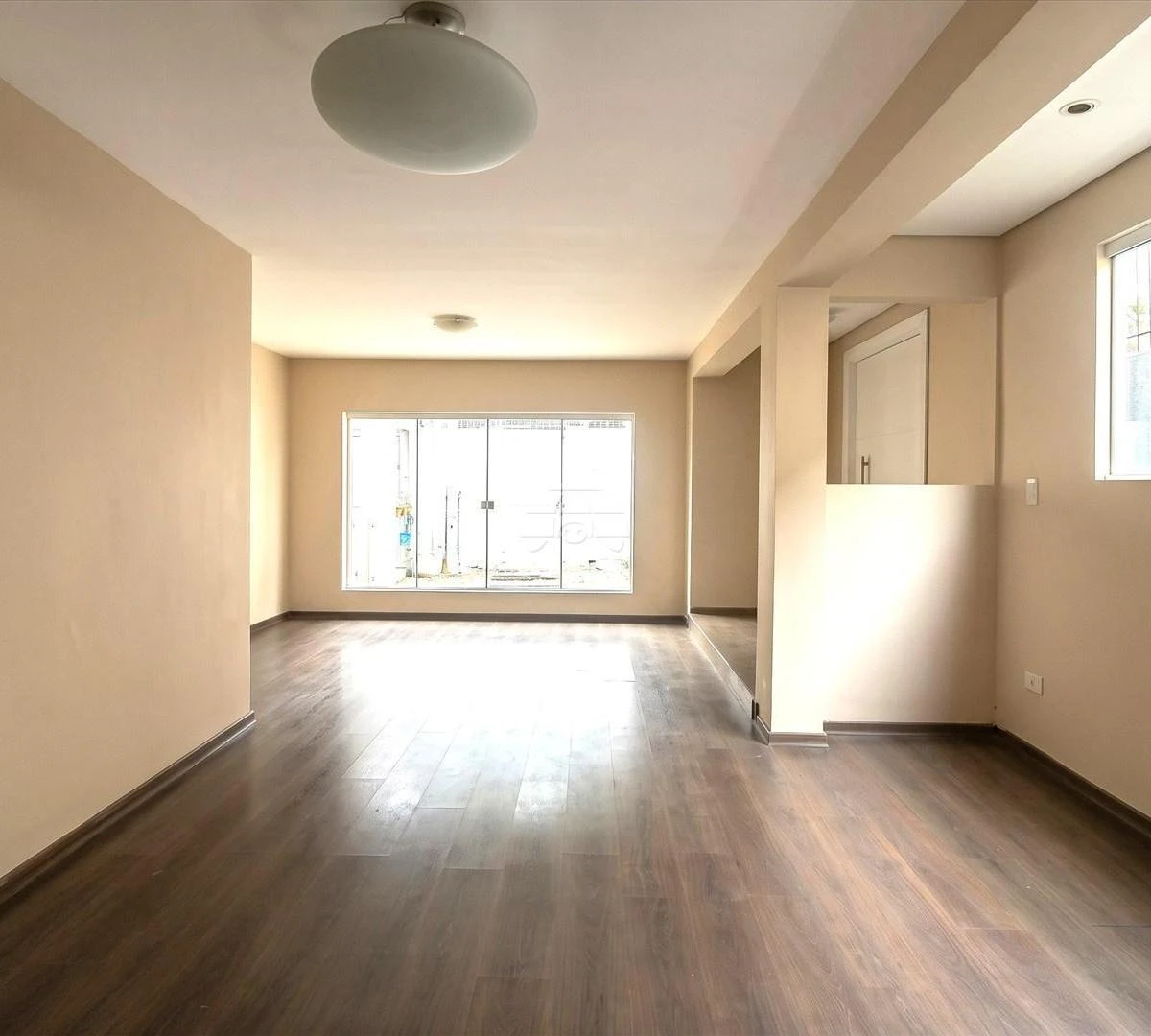 3-bedroom house with a grill on the balcony in Curitiba — photo 9