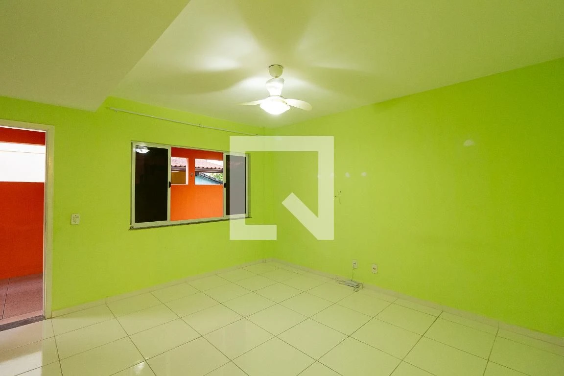 200 m² house with a private BBQ and a private pool — photo 19