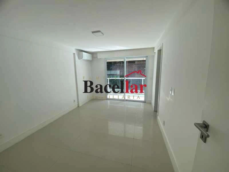 Apartamento con 4 suites y 229 m² con cocina cerrada — photo 3