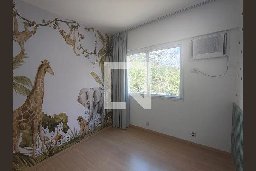 85 m² apartment with 3 bedrooms and a glass-enclosed balcony — photo 31