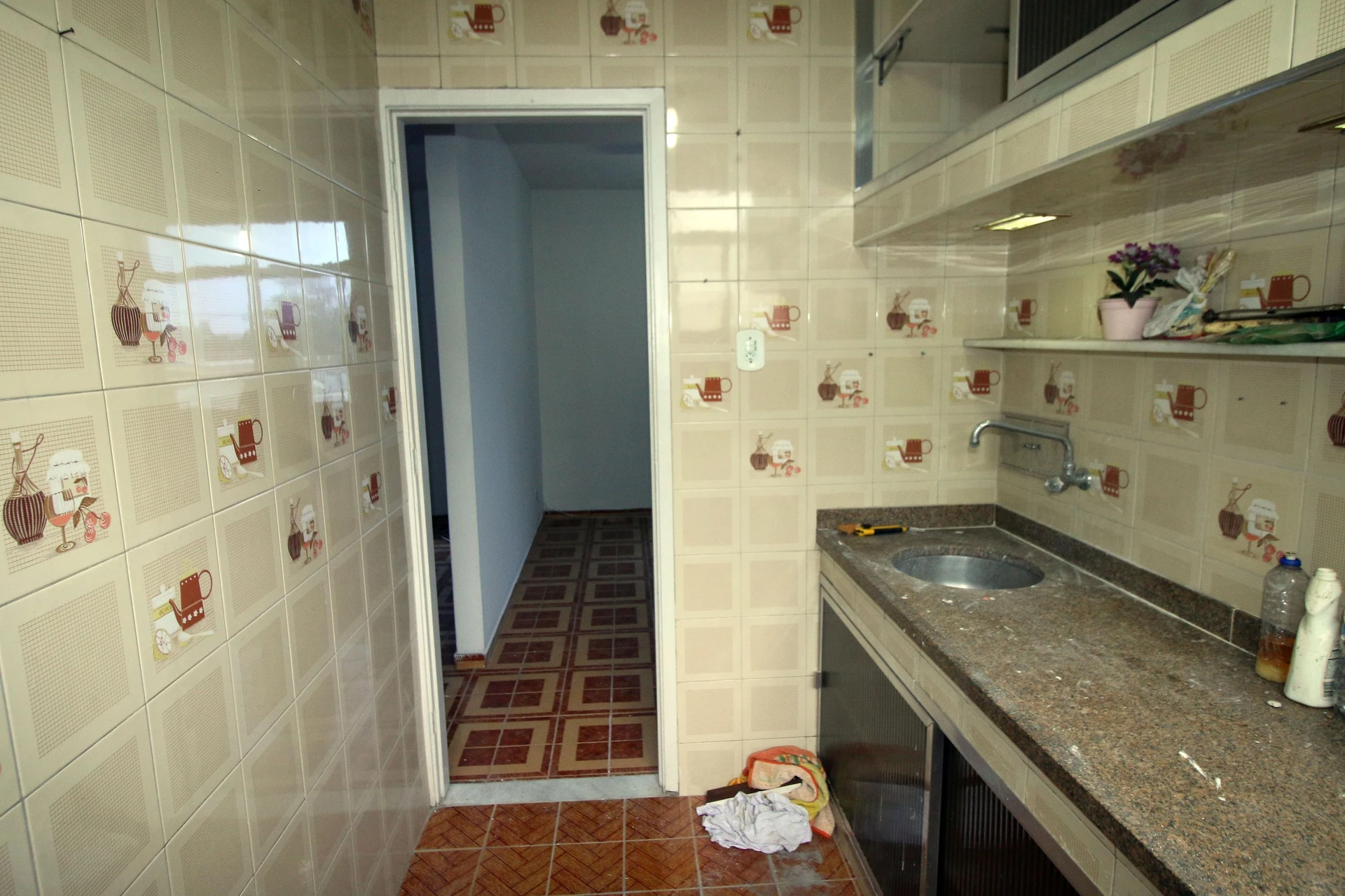 2-bedroom apartment in a building with a gym — photo 18