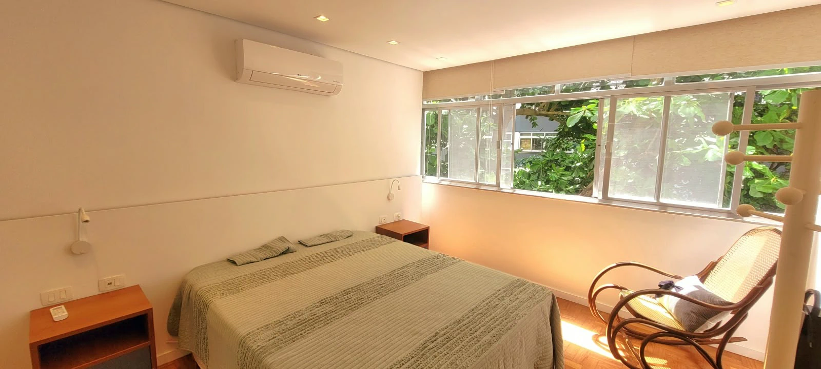 3-bedroom apartment with a washing machine — photo 3