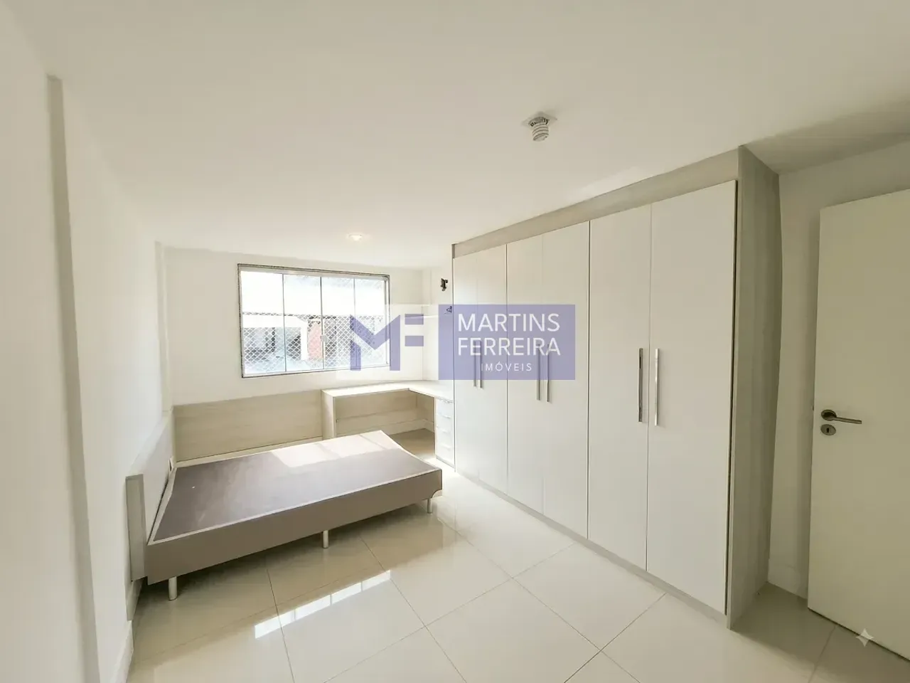 Unfurnished apartment with 4 bedrooms and 5 bathrooms — photo 17