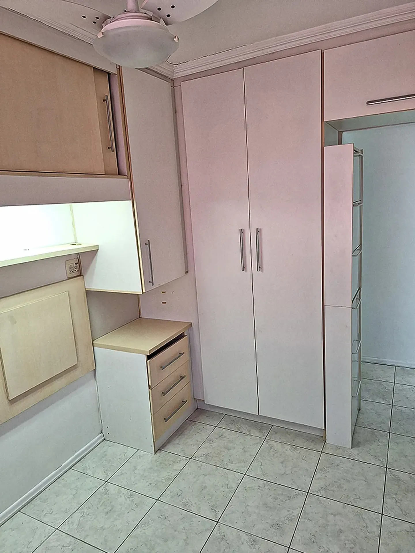 Home office in a 2-bedroom apartment, 52 m² — photo 14