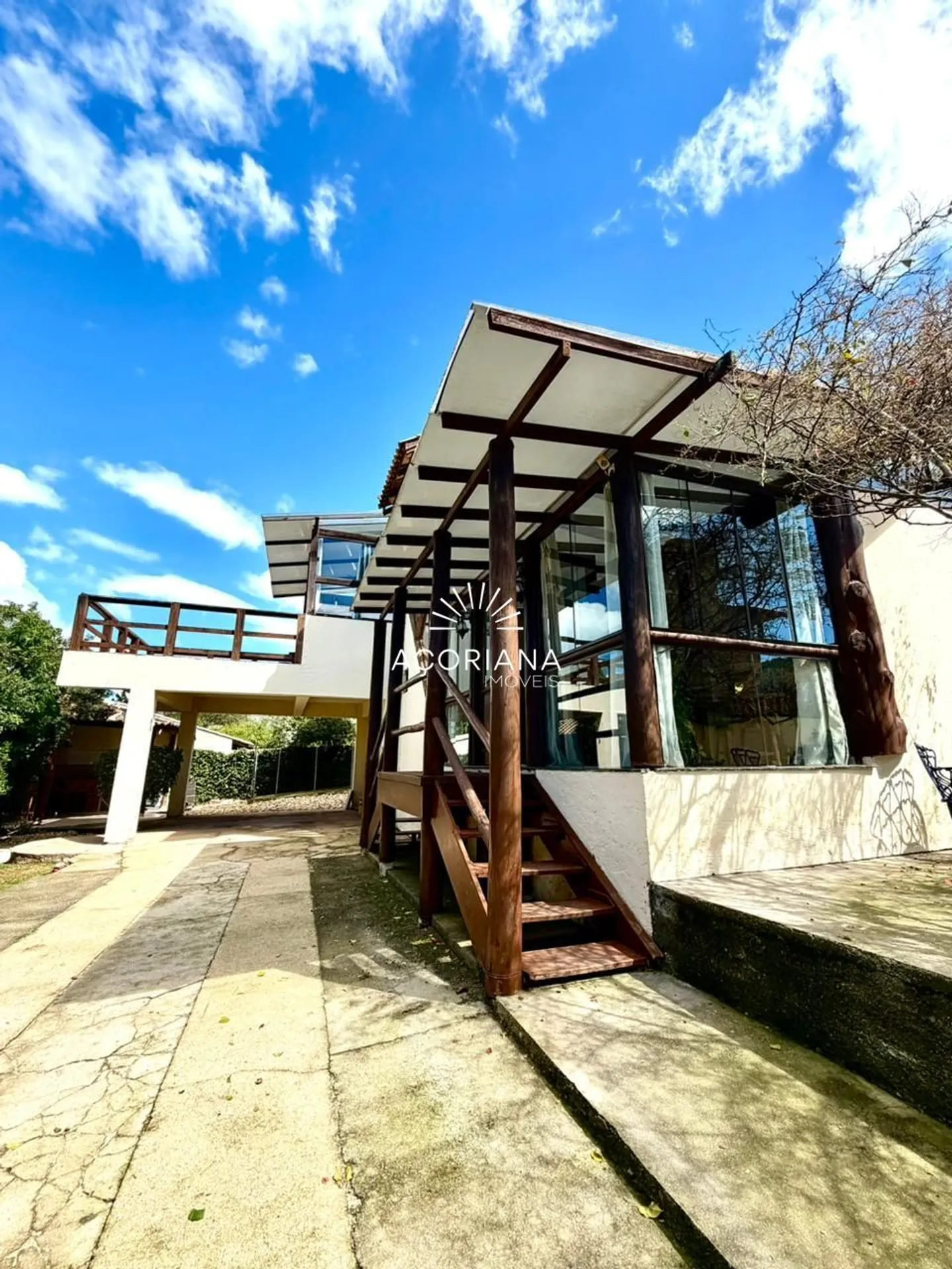 Floor-to-ceiling windows in a 3-bedroom house, 224 m² — photo 27