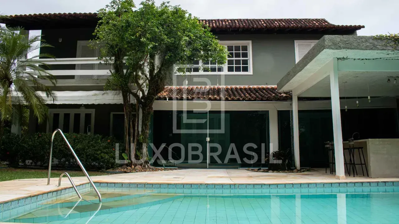 Casa com 5 quartos, 647 m² e churrasqueira na varanda — photo 8