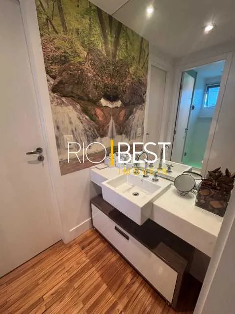 Furnished 3-bedroom apartment with balcony — photo 15