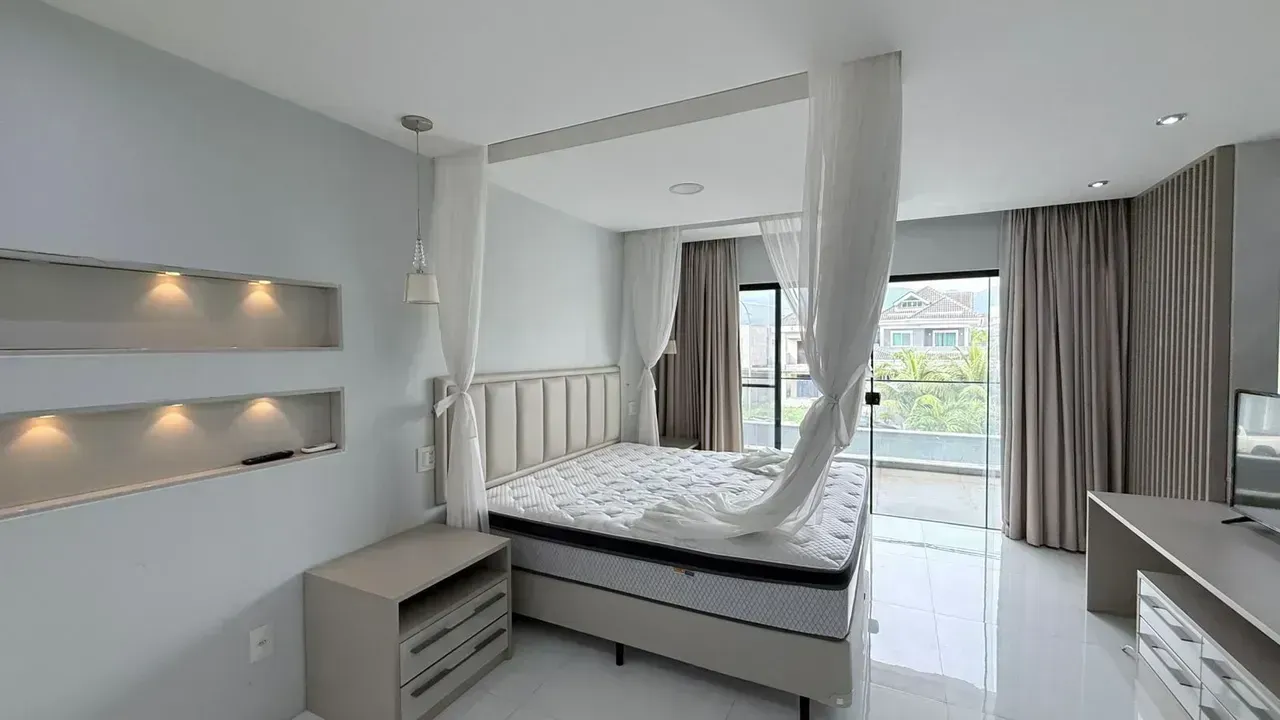 Furnished house with 5 bedrooms and 5 bathrooms, 400 m² — photo 23