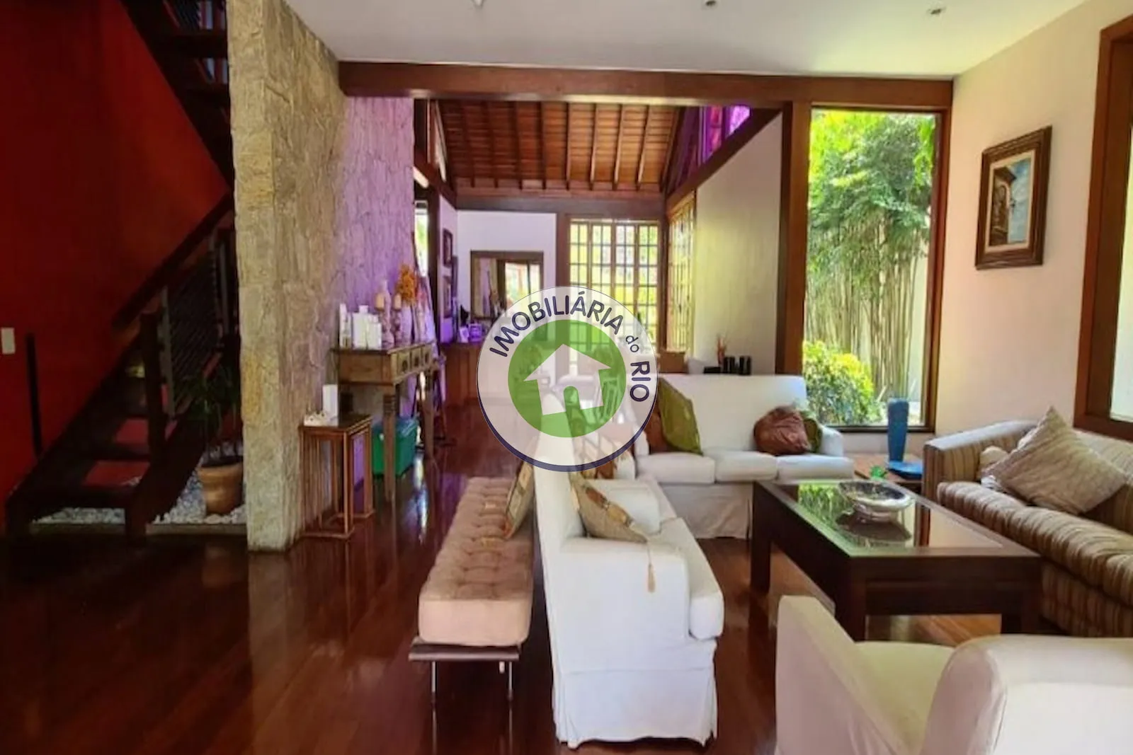 House with a balcony, 5 bedrooms and 5 bathrooms — photo 15
