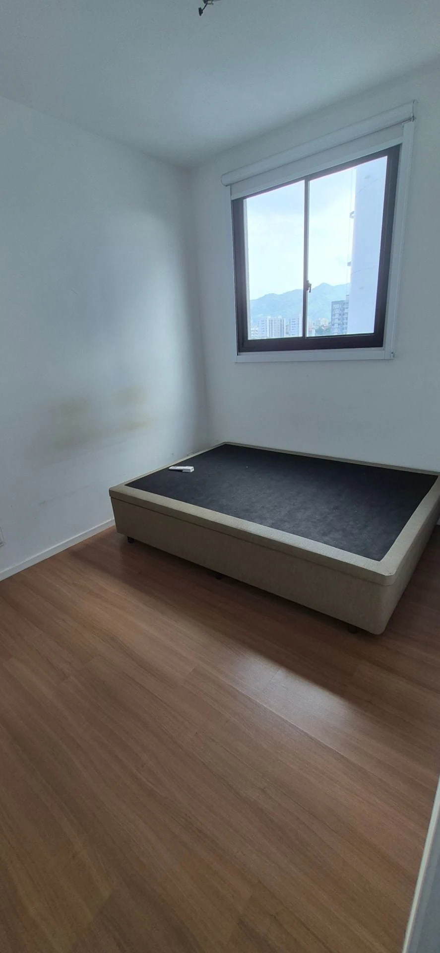 2-bedroom apartment in a building with a gym — photo 8