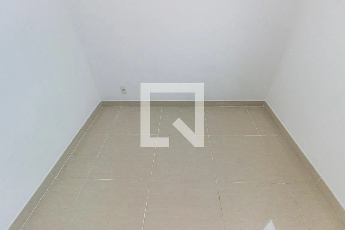 Furnished 2-bedroom apartment with 1 bath and parking — photo 73