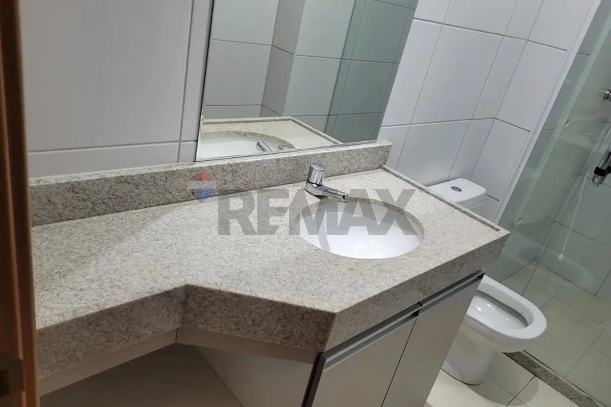 Furnished apartment with 2 bedrooms and 1 en-suite — photo 20
