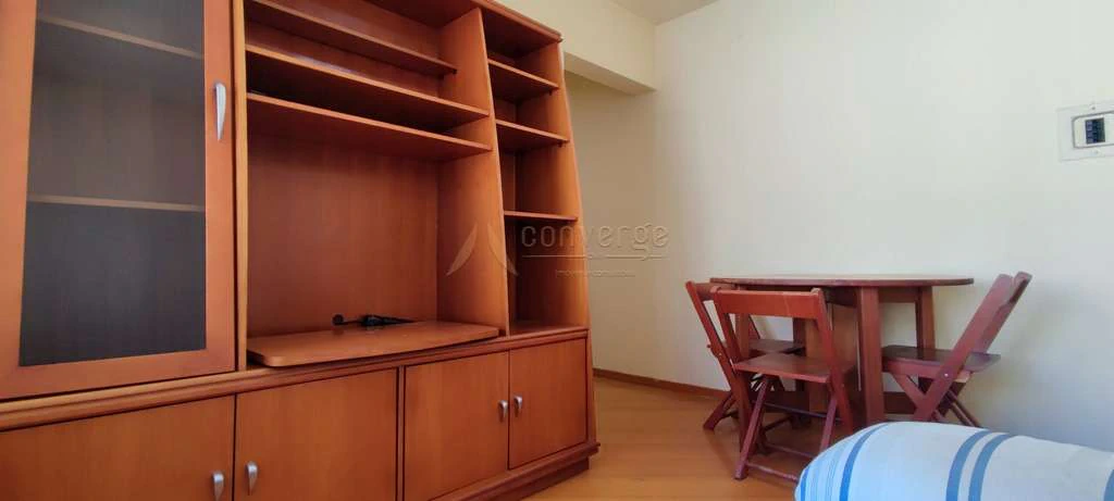 44 m² apartment with 1 bedroom and a fitted kitchen — photo 4