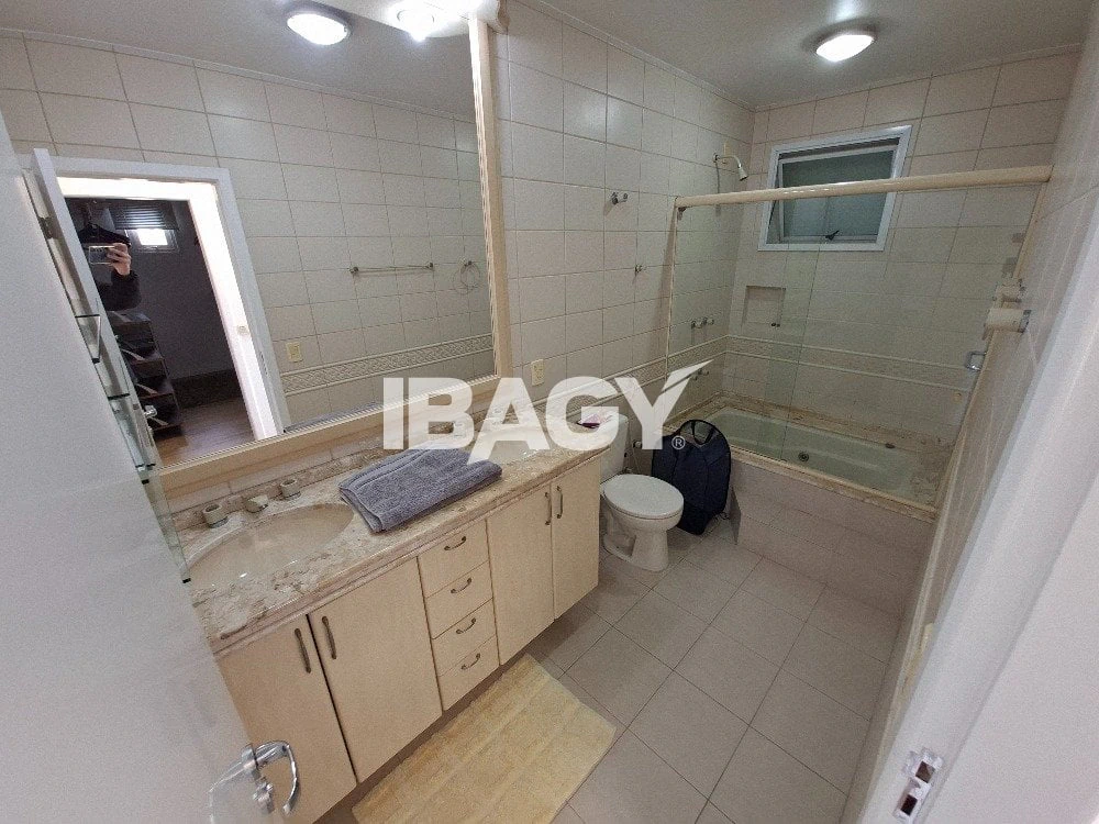 Casa amueblada con 4 dormitorios y 250 m² — photo 25