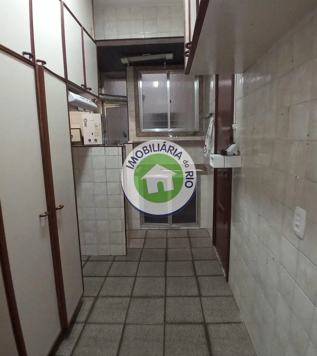 3-bedroom, 2-bath apartment with no parking space — photo 30