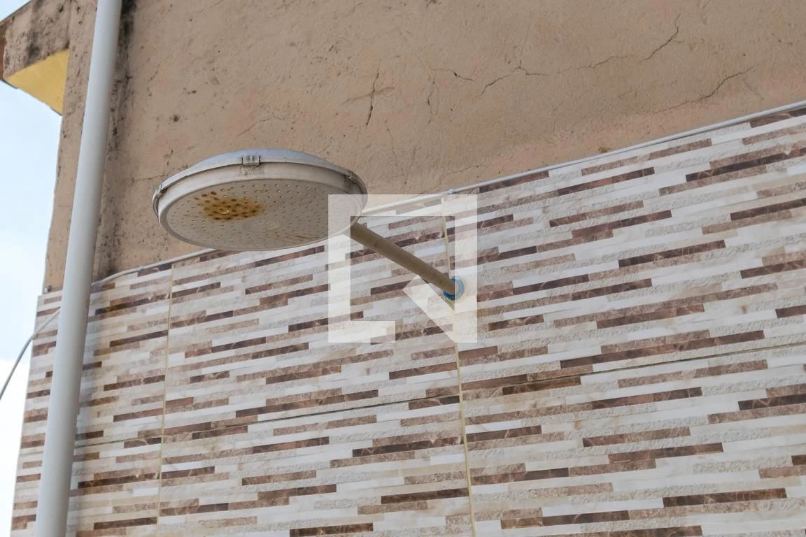 Balcony with a grill in a 3-bedroom apartment, 80 m² — photo 58