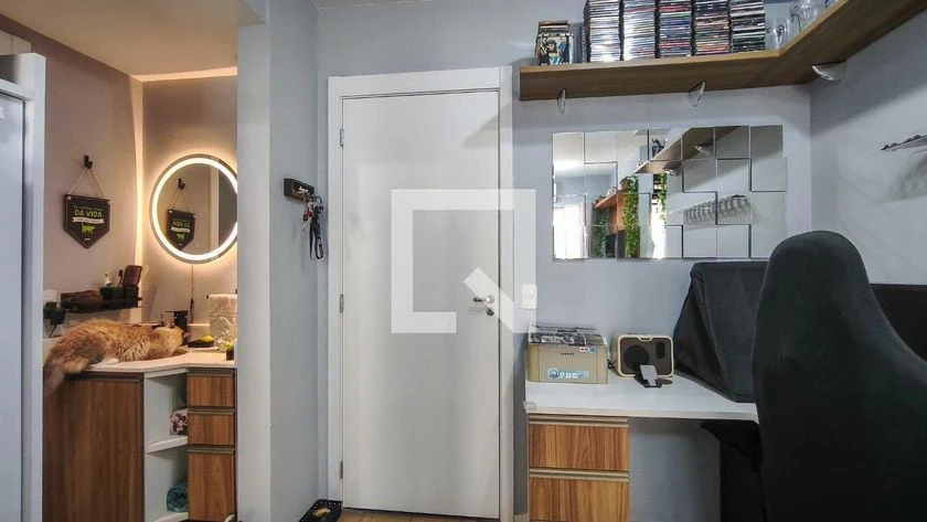 Furnished apartment, 32 m², with floor-to-ceiling windows — photo 26