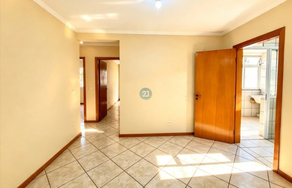 3-bedroom apartment in a building with a pool — photo 20