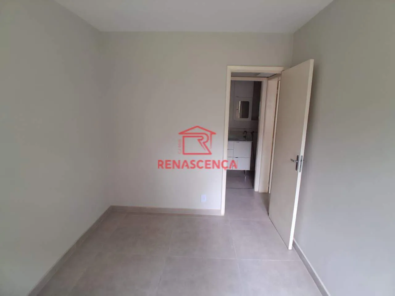 2-bedroom apartment with no parking, 1 bathroom — photo 14