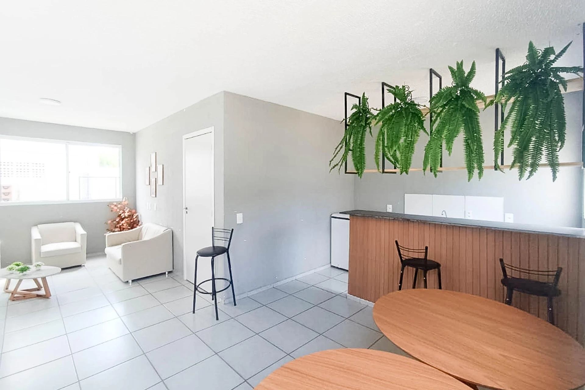 Apartamento de 2 dormitorios y baño con ducha de vidrio — photo 19