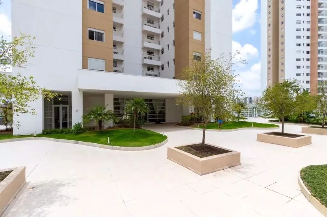 Apartamento de 2 dormitorios con balcón cerrado en vidrio — photo 59
