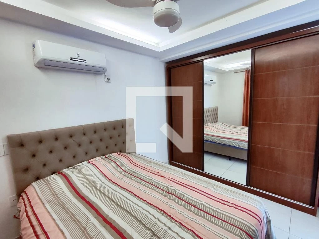 Дом 120 м² с застеклённым балконом и панорамными окнами — photo 16
