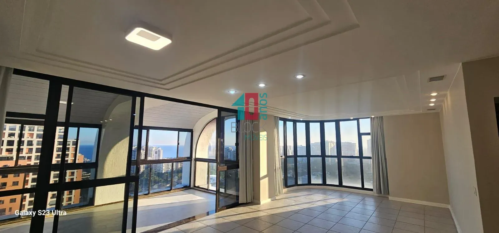 Duplex penthouse with 3 en-suite bedrooms and 200 m² — photo 33