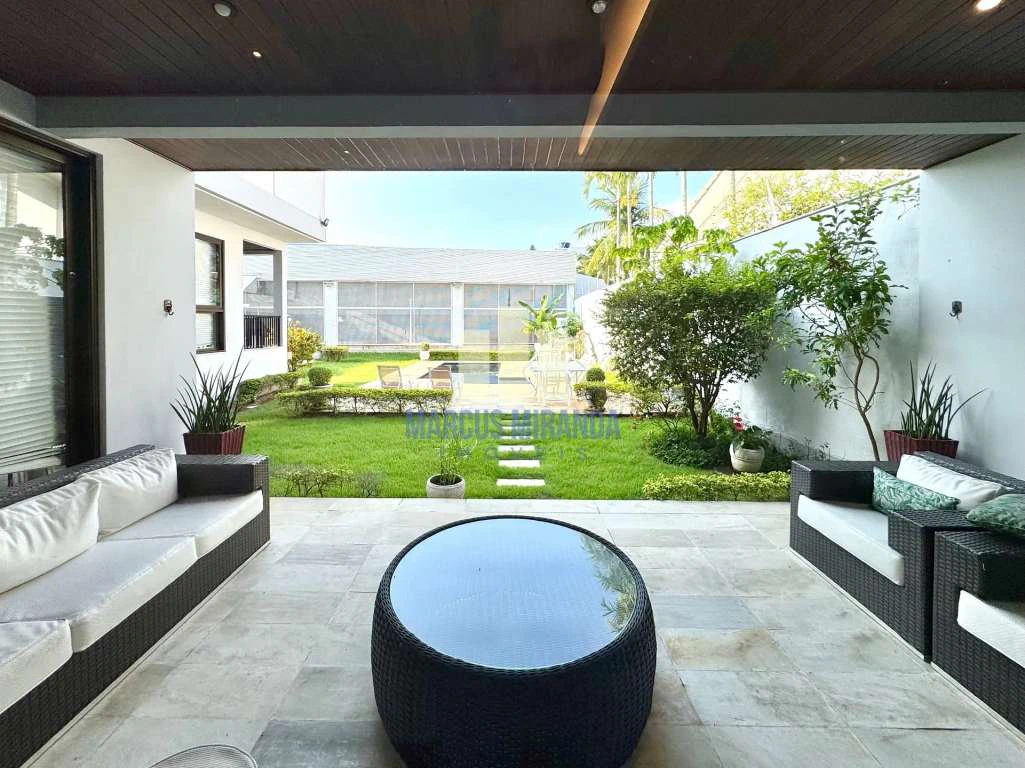 House with 5 bedrooms and 834 m², 6 parking and 9 baths — photo 9