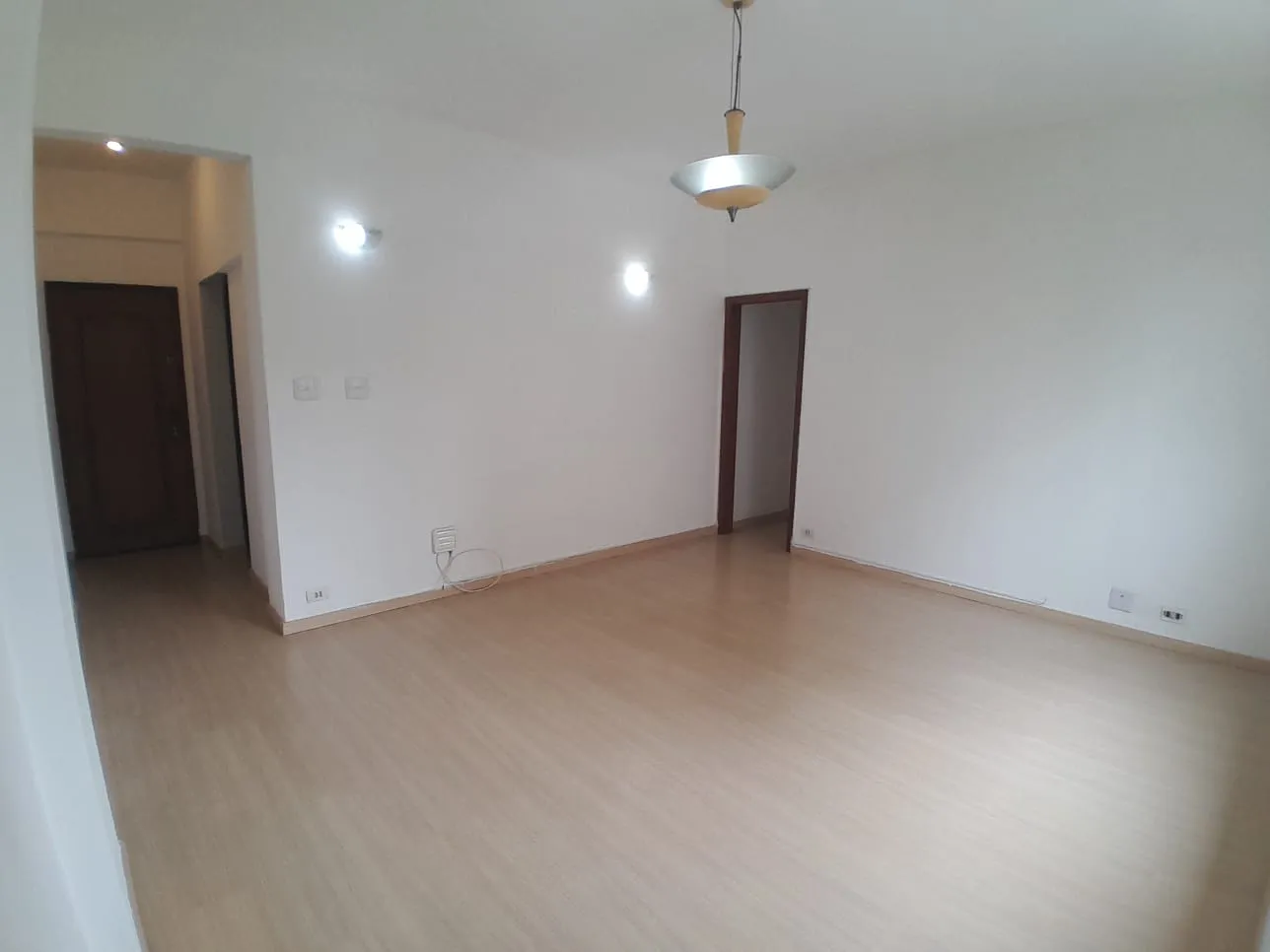 Apartment, 88 m², with wood or laminate floors — photo 18