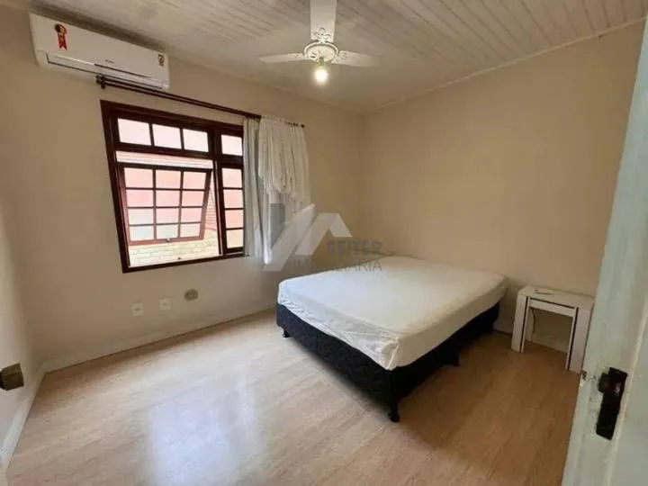 Casa amueblada con 5 dormitorios y 480 m² — photo 4