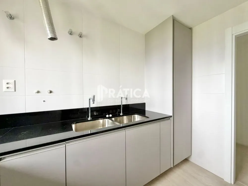 4-bedroom apartment in a building with an indoor pool — photo 15