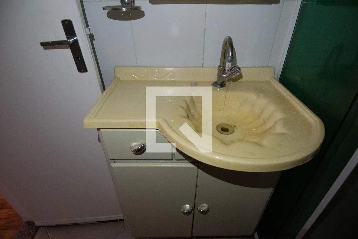 Monoambiente con piso de madera o laminado en Rio de Janeiro — photo 14