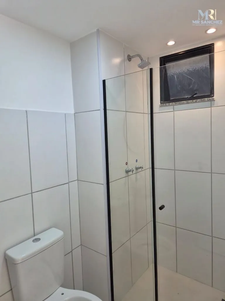 2-bedroom apartment with a mountain view in Rio de Janeiro — photo 9