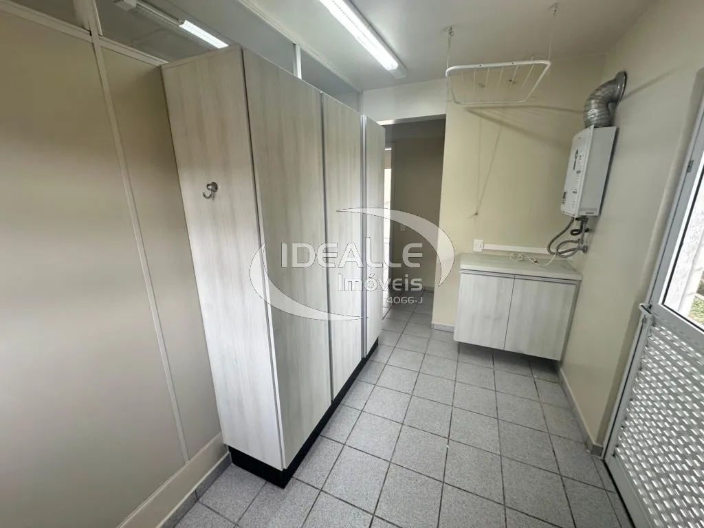 184 m² house with a built-in balcony grill — photo 18