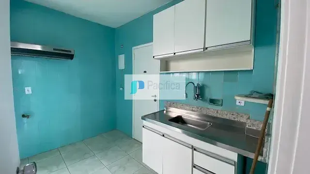Apartment with no parking, 2 bedrooms and 2 bathrooms — photo 2