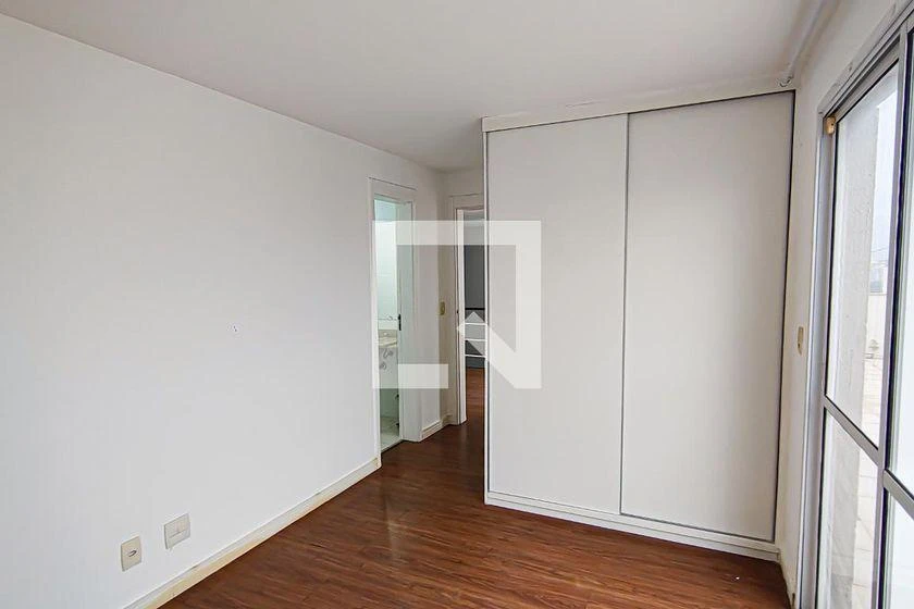 Apartamento vazio de 3 quartos com varanda e 185 m² — photo 32
