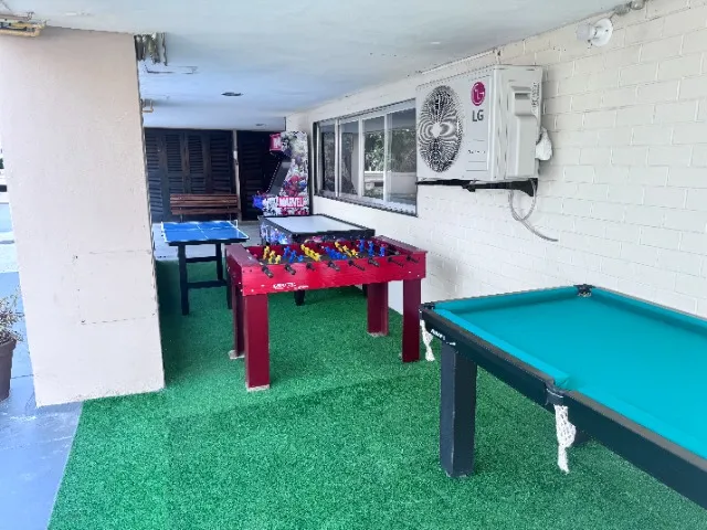 2-bedroom apartment in a building with a gym — photo 6