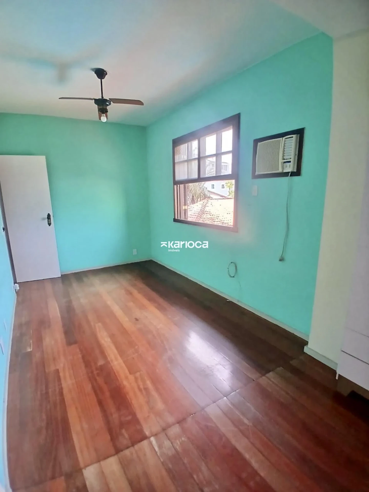House with 4 bedrooms and private garden BBQ area — photo 2