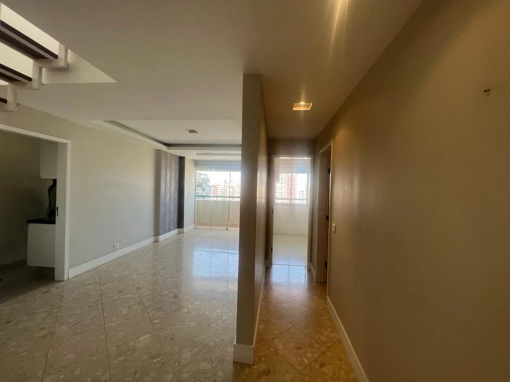 200 m² duplex apartment with 3 bedrooms and 6 bathrooms — photo 27