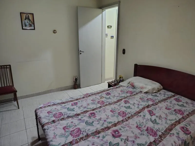 Casa com 3 dormitórios, 1 banheiro e cozinha fechada — photo 34